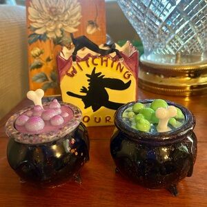Witches Cauldron Halloween Decor - Purple